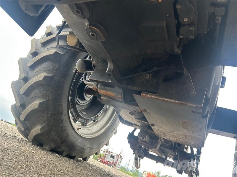 Case IH 7110 4WD Tractor Трактори
