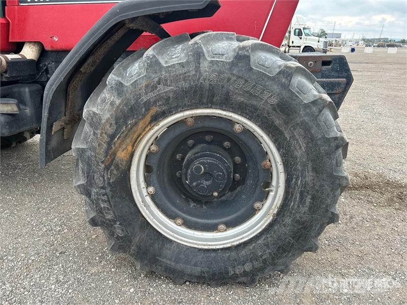 Case IH 7110 4WD Tractor Трактори