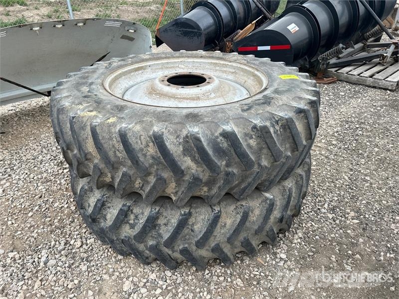 Case IH 7110 4WD Tractor Трактори