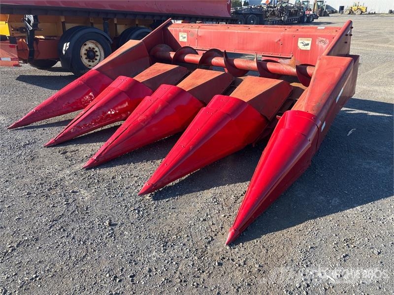 Case IH 943 4 Row 10 ft Corn Combine Header رؤوس الحصادات الدراسات