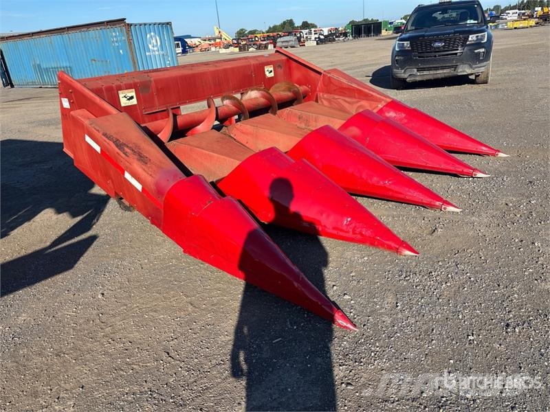 Case IH 943 4 Row 10 ft Corn Combine Header رؤوس الحصادات الدراسات