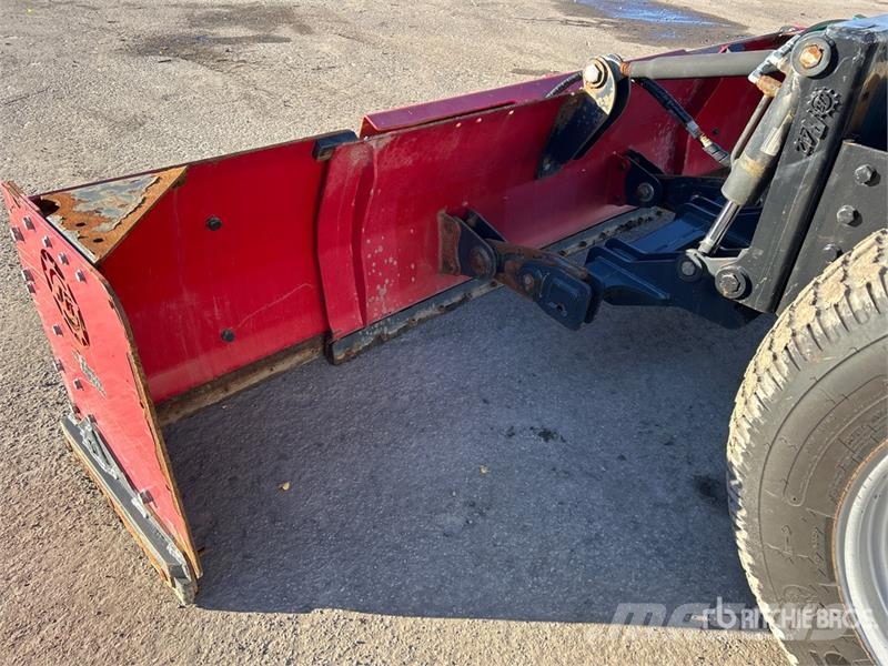 Case IH Farmall 75C 4WD Tractor Traktory