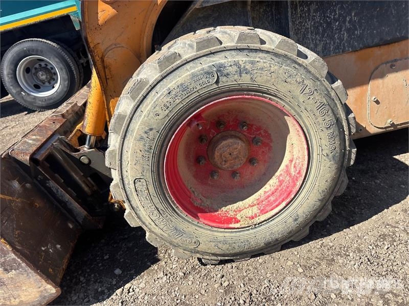 CASE SV300 Kompaktlader
