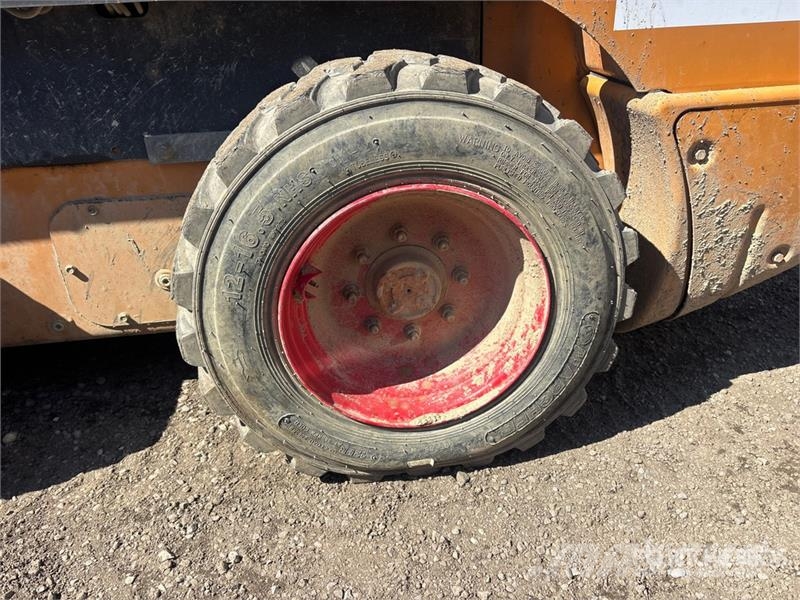 CASE SV300 Kompaktlader