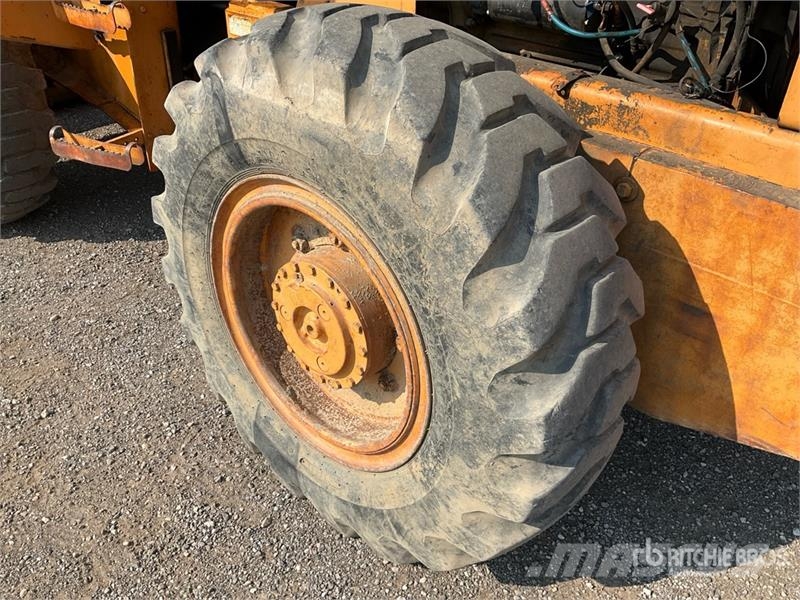 CASE W14 ホイールローダー・タイヤショベル