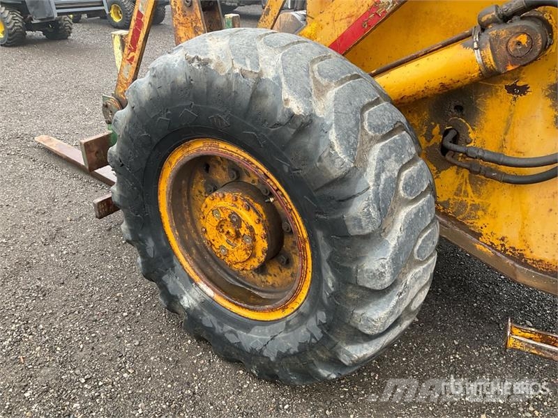 CASE W14 Gumikerekes homlokrakodók