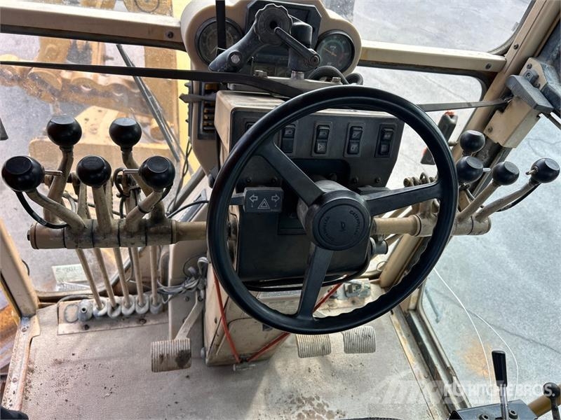 CAT 140 VHP PLUS Motor Grader Graders
