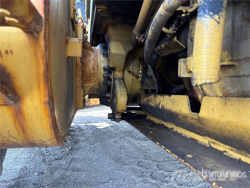 CAT 160M Motor Grader Grejderi