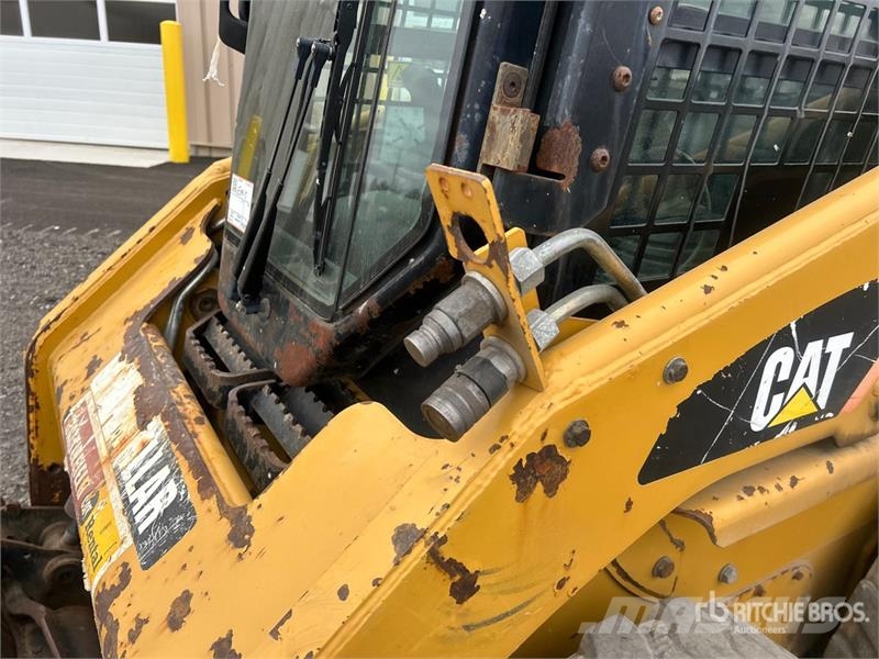 CAT 226B3 Skid Steer Loader Skid steer mini utovarivači