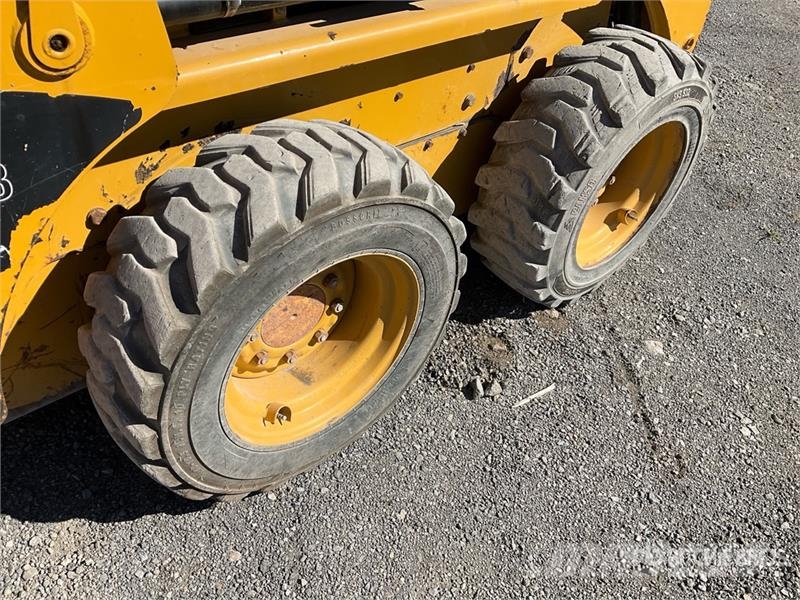 CAT 226B3 Skid Steer Loader Kompaktrakodók
