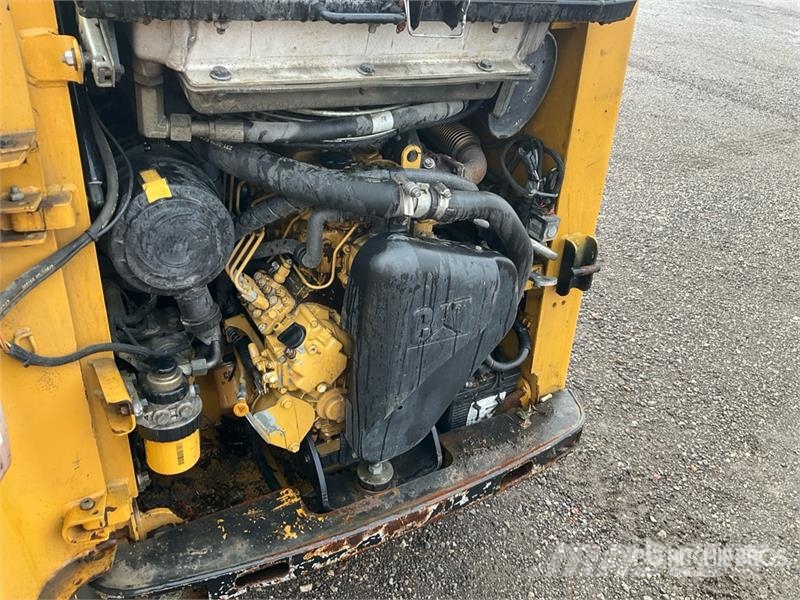 CAT 226B3 Skid Steer Loader Šmykom riadené nakladače