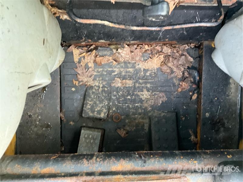 CAT 226B3 Skid Steer Loader Šmykom riadené nakladače