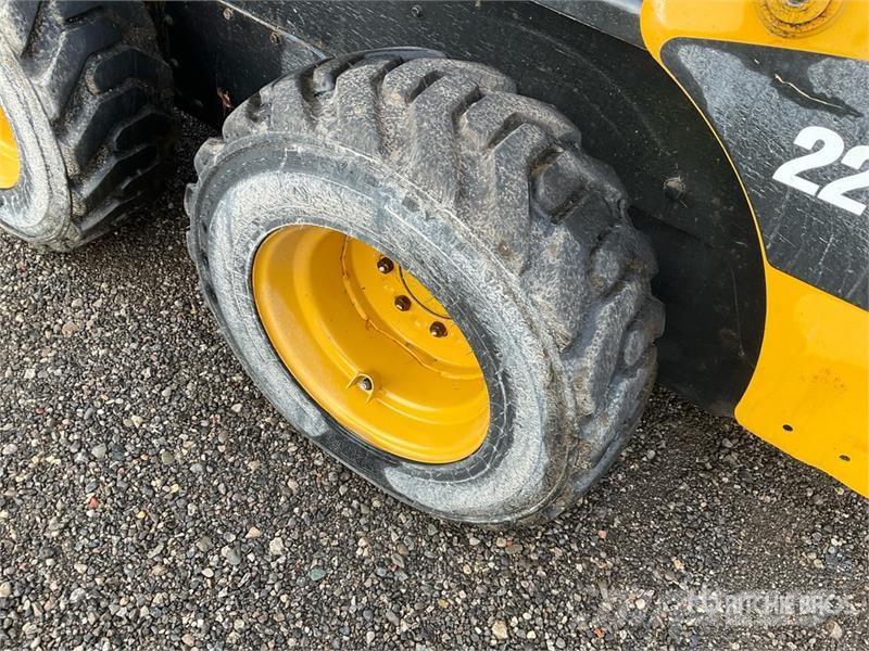 CAT 226B3 Skid Steer Loader Šmykom riadené nakladače