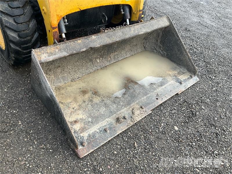 CAT 226B3 Skid Steer Loader Šmykom riadené nakladače