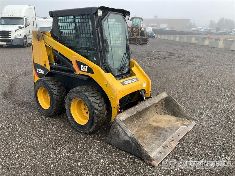 CAT 226B3 Skid Steer Loader Šmykom riadené nakladače
