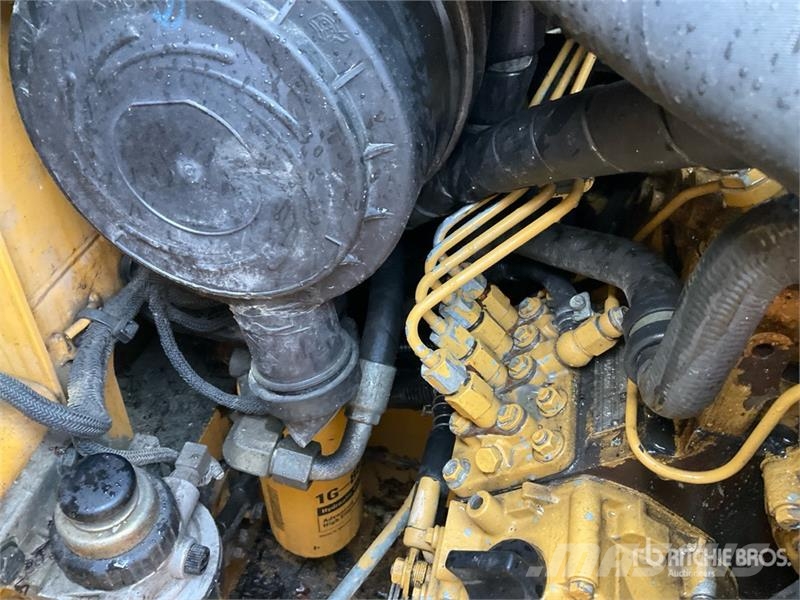 CAT 226B3 Skid Steer Loader Šmykom riadené nakladače