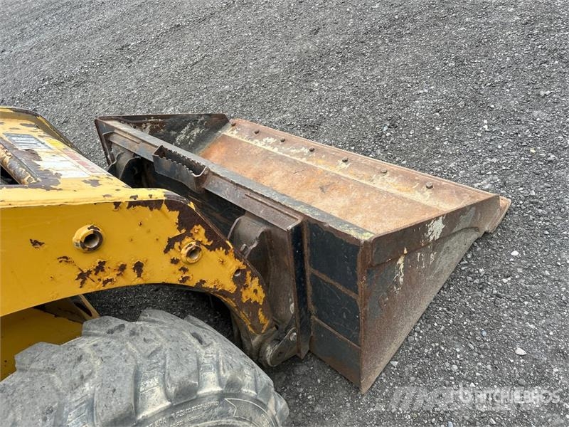 CAT 226B3 Skid Steer Loader Skid steer mini utovarivači