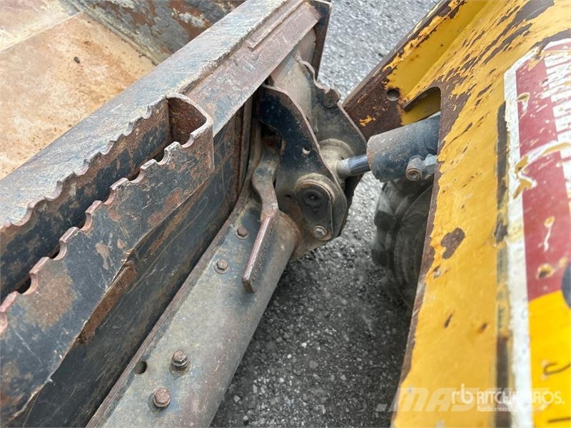 CAT 226B3 Skid Steer Loader Skid steer mini utovarivači