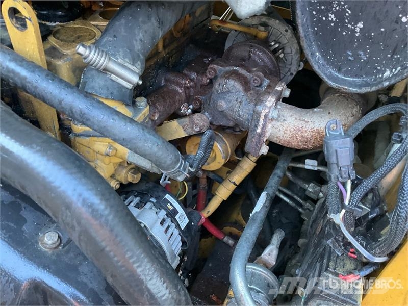 CAT 226B3 Skid Steer Loader Šmykom riadené nakladače