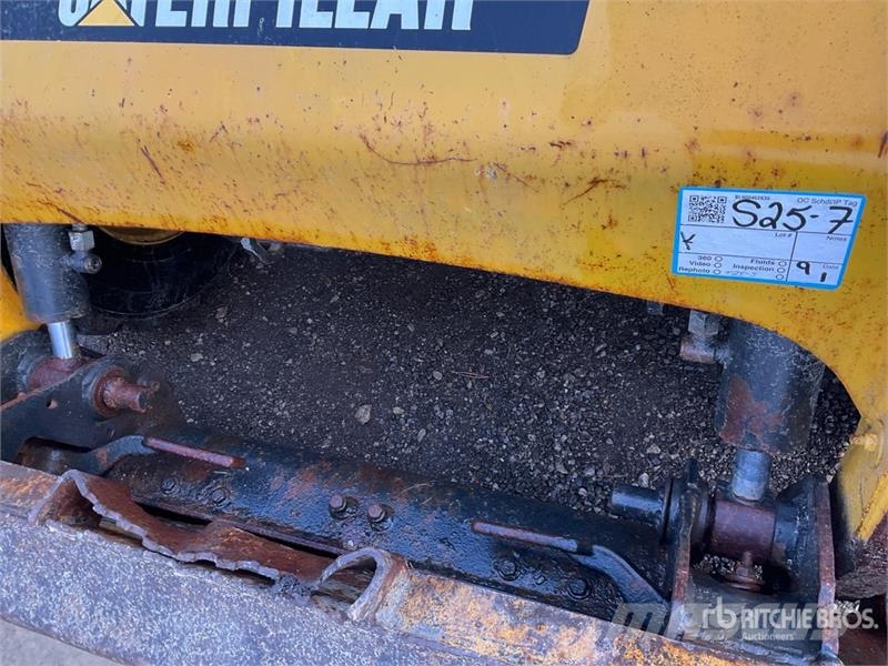 CAT 226B3 Skid Steer Loader Šmykom riadené nakladače