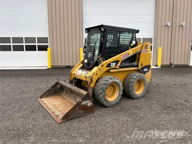 CAT 226B3 Skid Steer Loader Skid steer mini utovarivači