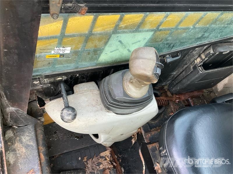 CAT 226B3 Skid Steer Loader Šmykom riadené nakladače