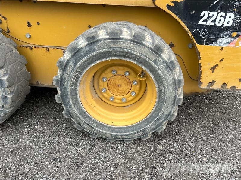 CAT 226B3 Skid Steer Loader Skid steer mini utovarivači