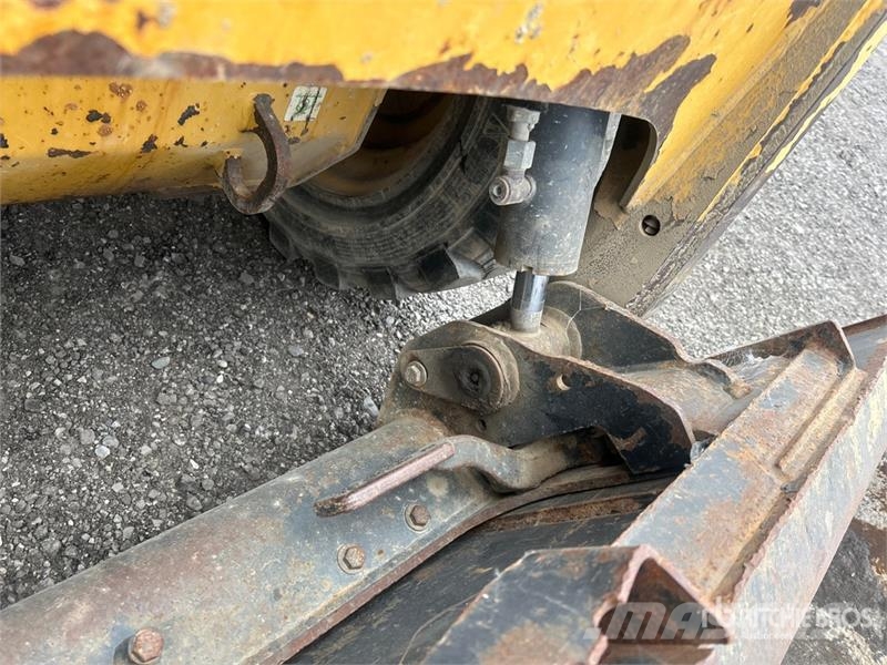 CAT 226B3 Skid Steer Loader Skid steer mini utovarivači