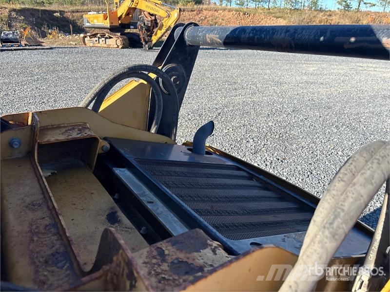CAT 232B Kompaktrakodók