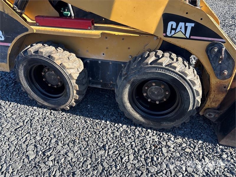 CAT 232B Kompaktrakodók