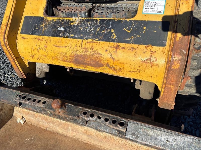 CAT 232B Kompaktrakodók