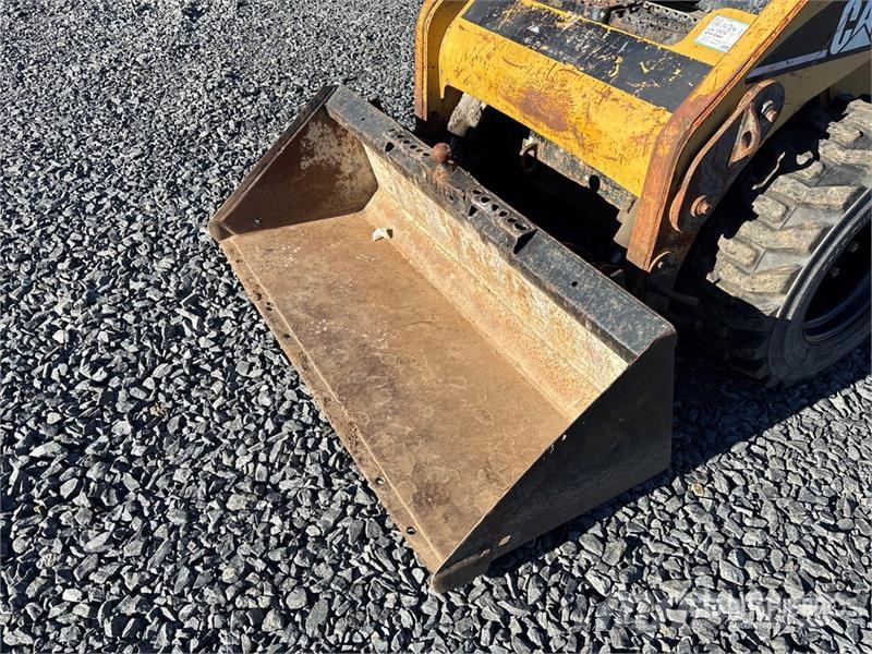 CAT 232B Kompaktrakodók