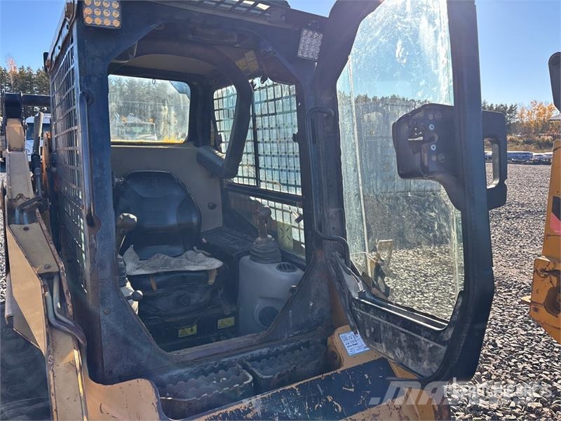 CAT 232B Kompaktrakodók
