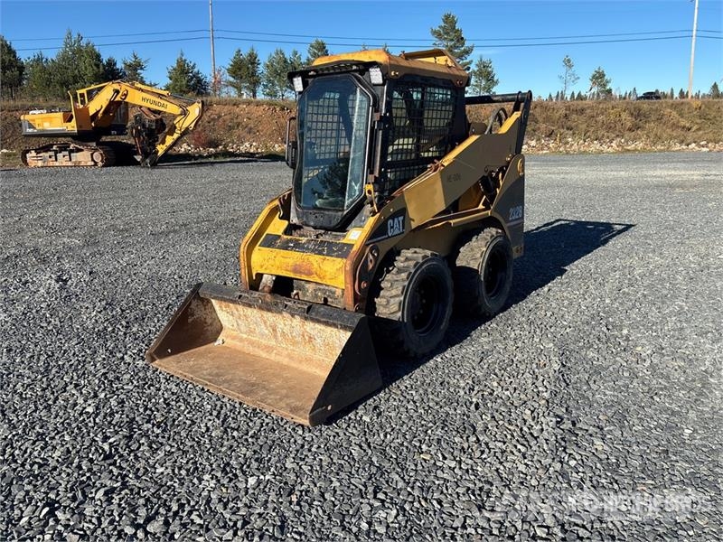 CAT 232B Kompaktrakodók