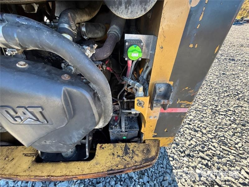 CAT 232B Kompaktrakodók