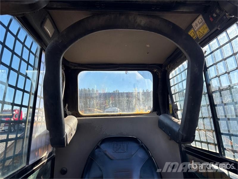 CAT 232B Kompaktrakodók