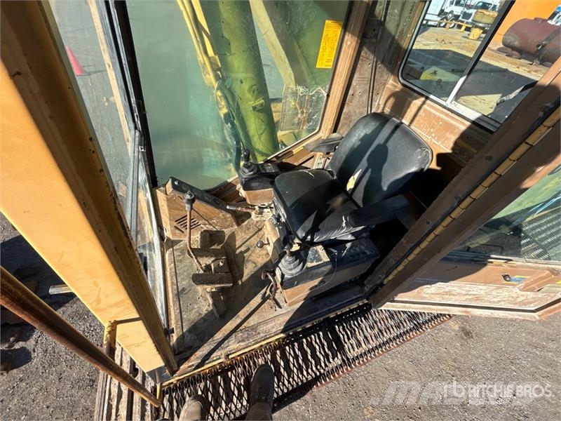 CAT 235C Escavatori cingolati