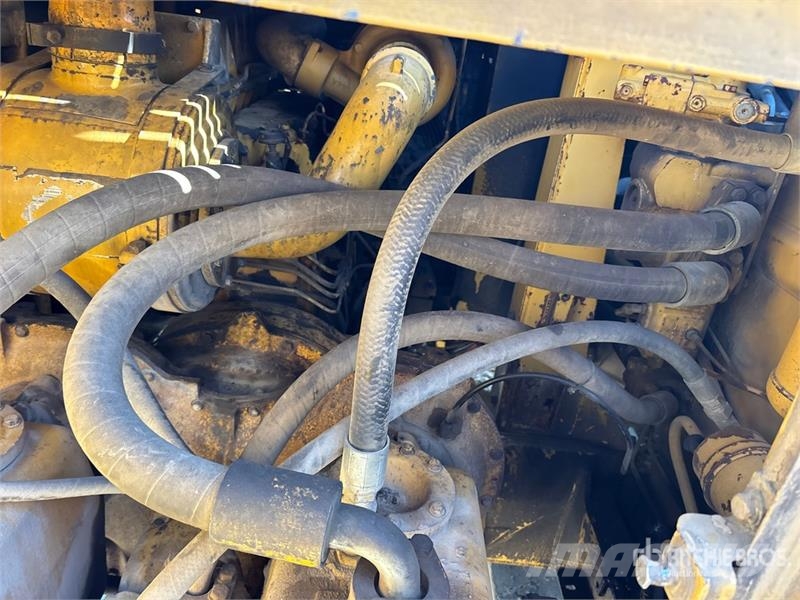 CAT 235C Escavatori cingolati