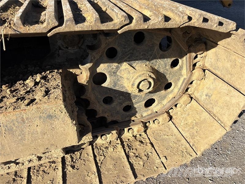 CAT 235C Escavatori cingolati