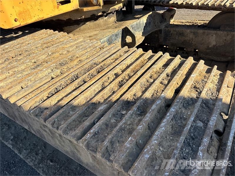 CAT 235C Escavatori cingolati