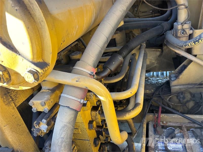 CAT 235C Escavatori cingolati