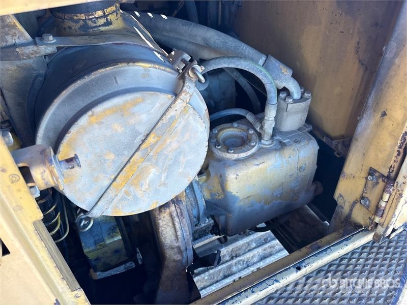 CAT 235C Escavatori cingolati