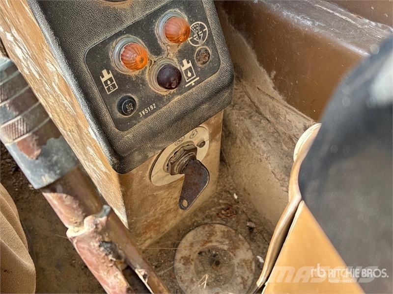 CAT 235C Escavatori cingolati