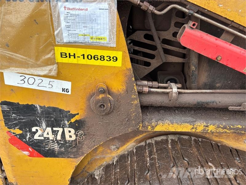 CAT 247B Series 3 Compact Track Loader لوادر انزلاقية التوجيه