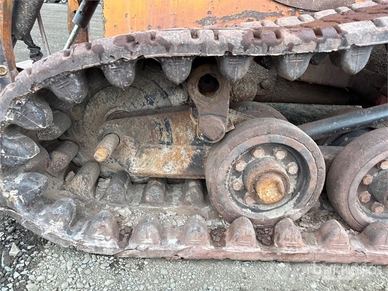 CAT 247B3 لوادر انزلاقية التوجيه