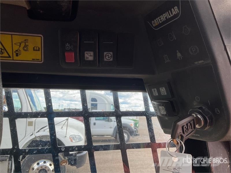CAT 252B3 Φορτωτάκια