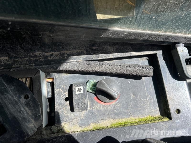 CAT 252B3 Φορτωτάκια