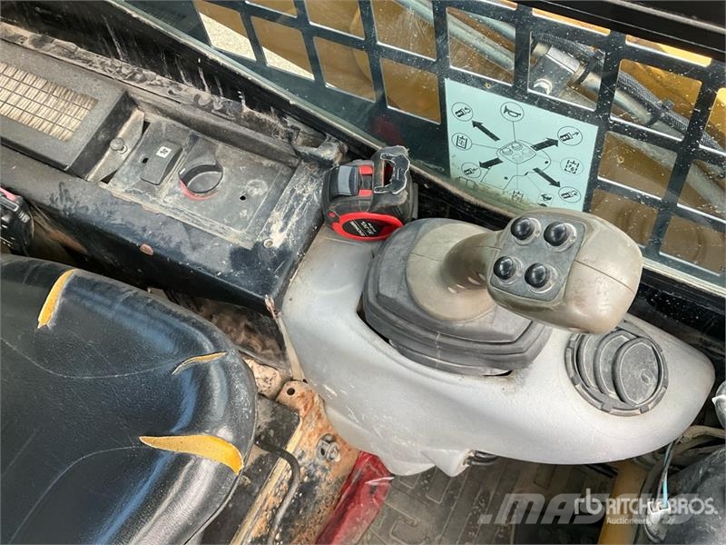 CAT 252B3 Φορτωτάκια