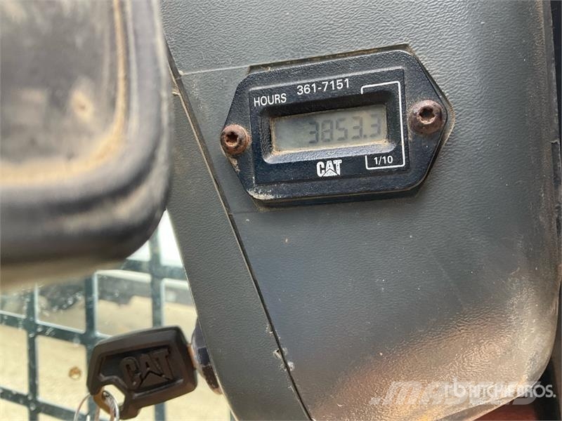 CAT 252B3 Φορτωτάκια