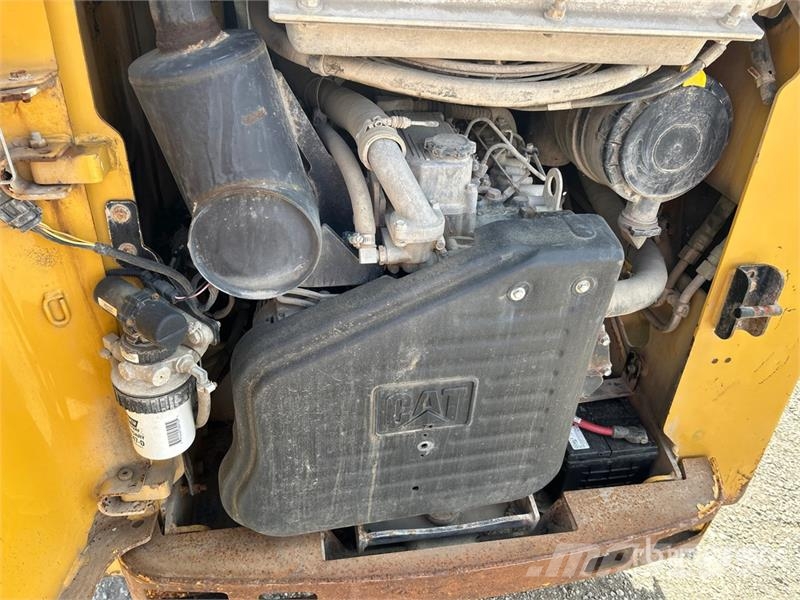 CAT 252B3 Φορτωτάκια